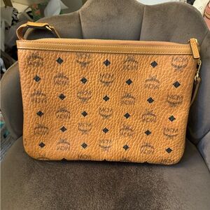 NWOT MCM shoulder pochette